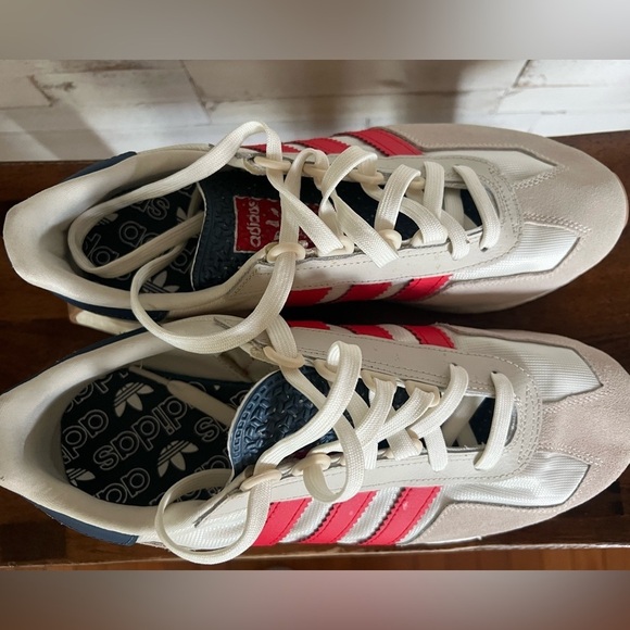 Adidas Retropy E5 Off White Men\'s Shoe Size 8.5 main image 4